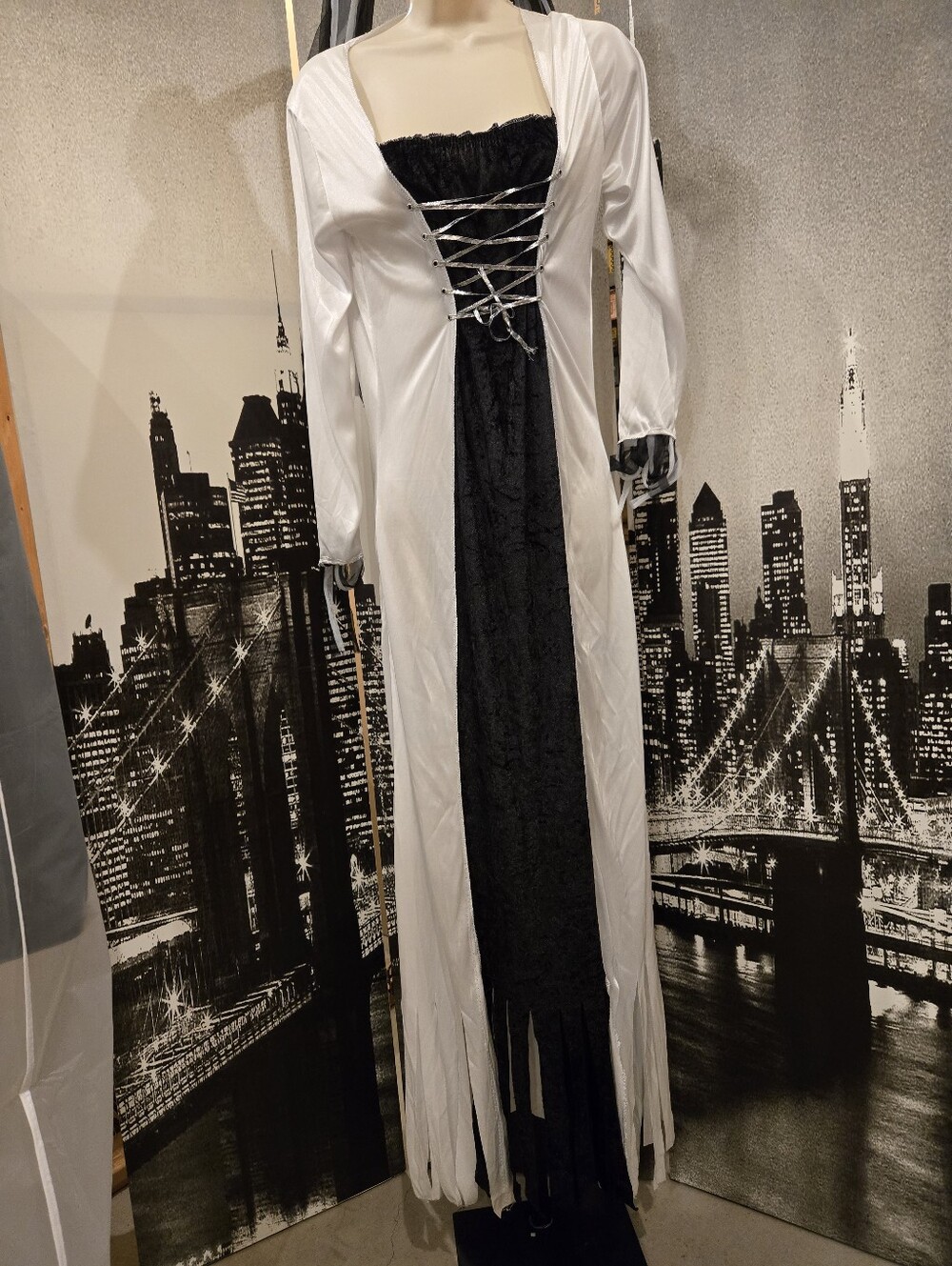Costume Dress Size 14/16 With Headband With Veil 7 1pm